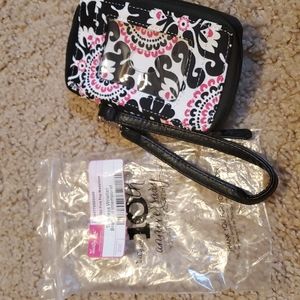 Thirty-one timeless wristlet
